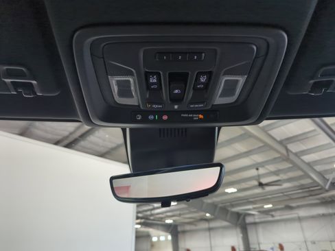 Used 2024 GMC Sierra 2500 AT4 w/ Technology Package image 21