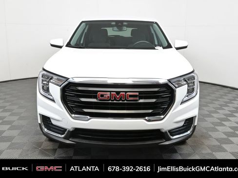 Used 2024 GMC Terrain SLE image 23