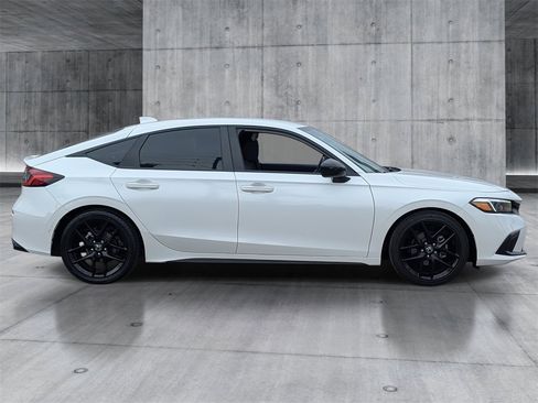 Used 2024 Honda Civic Sport image 6