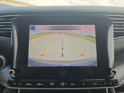 Used 2023 Jeep Wagoneer Series III w/ Preferred Equipment Group image 15