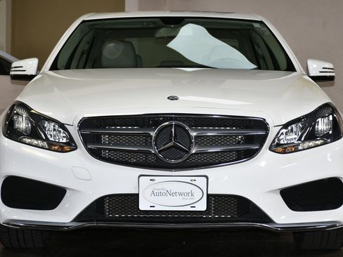 Used 2014 Mercedes-Benz E 350 4MATIC Sedan image 1