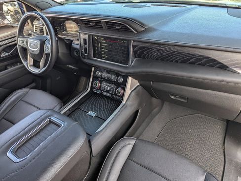 Used 2024 GMC Yukon XL Denali w/ Advanced Technology Package image 13