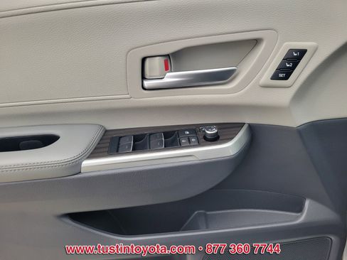 Certified 2023 Toyota Sienna Limited image 19
