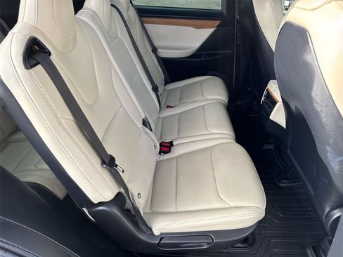 Used 2020 Tesla Model X Long Range AWD/4WD image 18