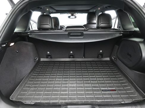 Used 2020 Jeep Cherokee High Altitude image 32