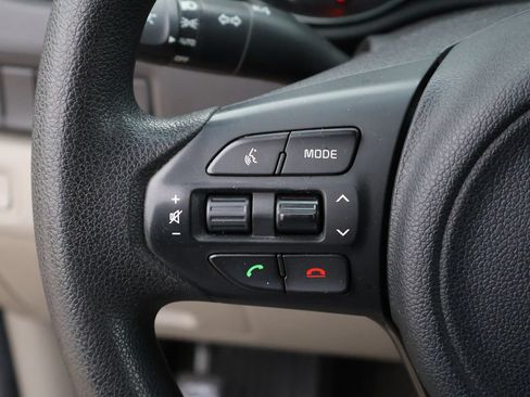 Used 2015 Kia Sedona LX w/ LX Convenience Package FWD image 27