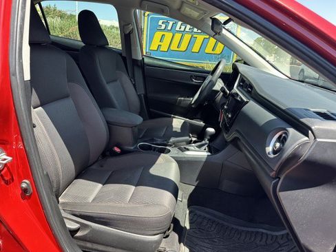 Used 2019 Toyota Corolla LE FWD image 17