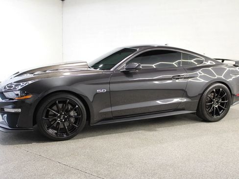 Used 2022 Ford Mustang GT Premium image 5
