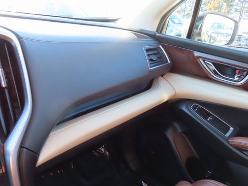 Used 2022 Subaru Ascent Touring image 25