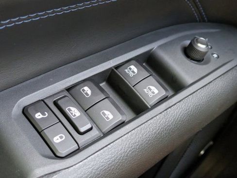 New 2026 Jeep Compass Latitude w/ Sun and Sound Group image 21