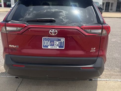 Used 2024 Toyota RAV4 LE AWD/4WD image 7
