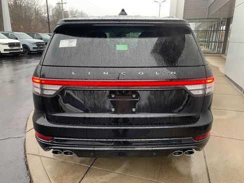 New 2026 Lincoln Aviator AWD w/ Jet Appearance Package image 4