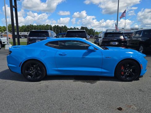 Certified 2022 Chevrolet Camaro LT w/ RS Package RWD image 6