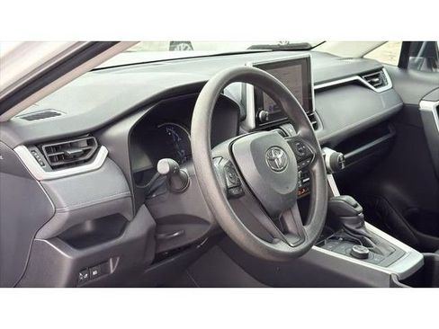 Certified 2025 Toyota RAV4 XLE AWD/4WD image 10