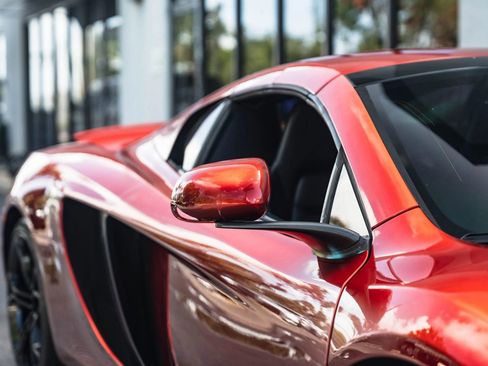 Used 2014 McLaren MP4-12C Spider RWD image 5