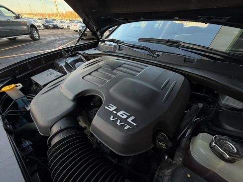 Used 2018 Dodge Charger GT image 32