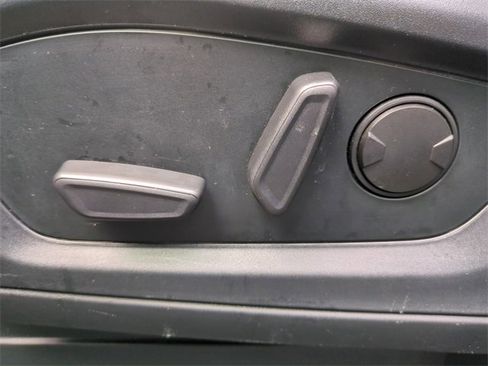 Used 2023 Ford Explorer XLT w/ Equipment Group 202A image 23