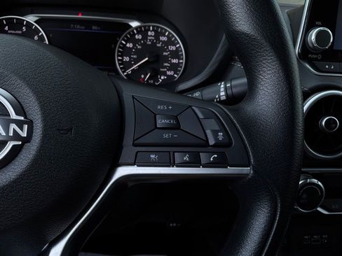 Used 2025 Nissan Sentra SV FWD image 32