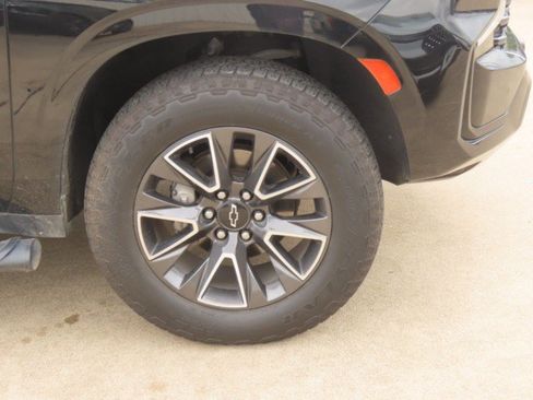 Used 2022 Chevrolet Tahoe Z71 AWD/4WD image 7