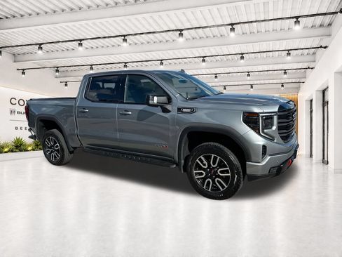 Used 2025 GMC Sierra 1500 AT4 w/ AT4 Premium Package AWD/4WD image 17