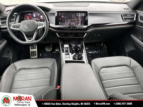 Certified 2024 Volkswagen Atlas Cross Sport SEL R-Line AWD/4WD image 14