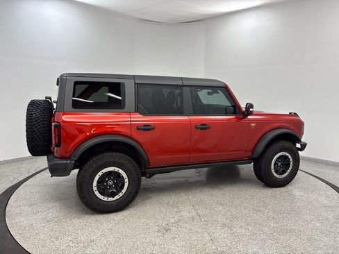 Used 2024 Ford Bronco Badlands image 10