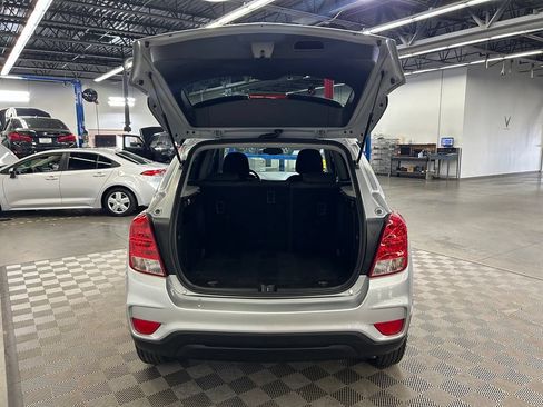 Used 2021 Chevrolet Trax LS w/ Tint and Cruise Package FWD image 9