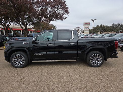 New 2026 GMC Sierra 1500 Denali AWD/4WD image 2