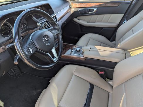 Used 2013 Mercedes-Benz E 350 Sedan image 22