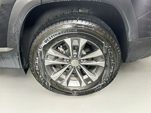 Used 2025 Chevrolet Equinox LT image 11