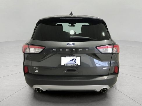 Used 2020 Ford Escape SE image 23