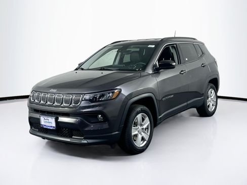 Used 2022 Jeep Compass Latitude w/ Convenience Group AWD/4WD image 1