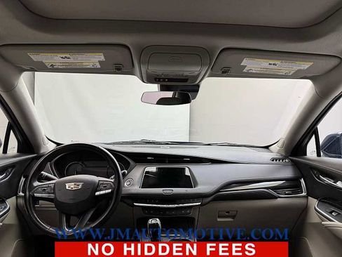 Used 2020 Cadillac XT4 Premium Luxury image 12