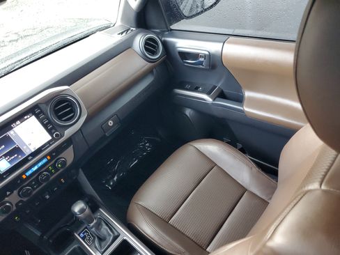 Certified 2023 Toyota Tacoma Limited AWD/4WD image 17