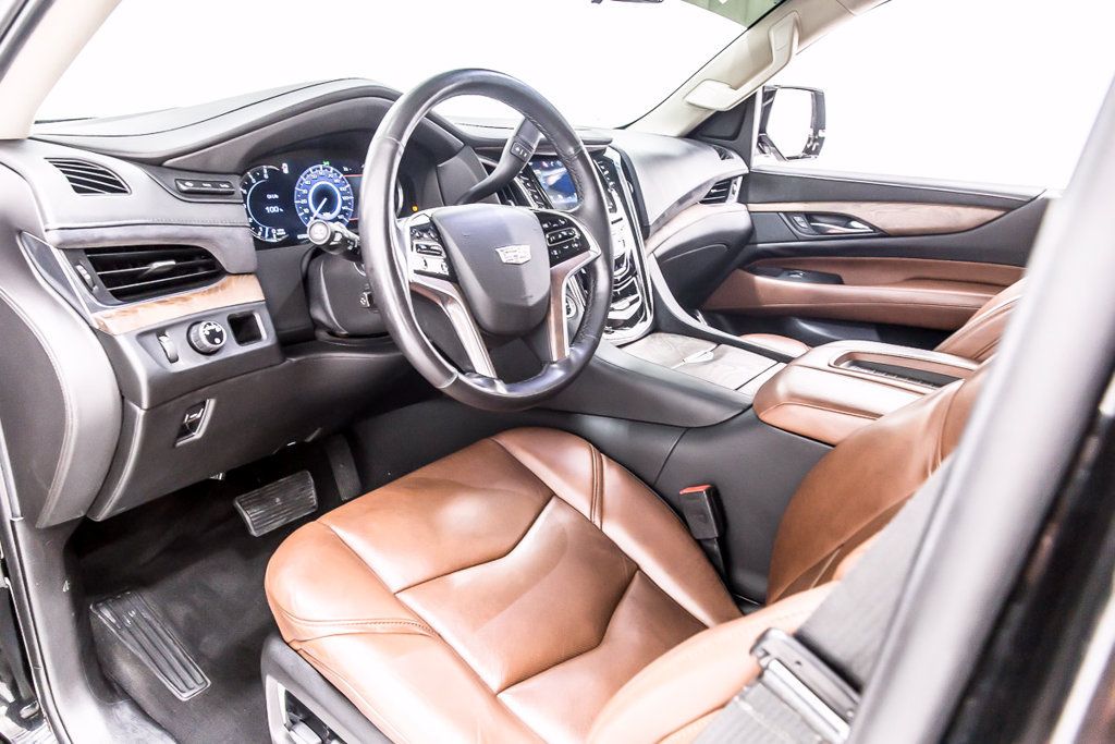 Used 2019 Cadillac Escalade Premium Luxury RWD image 28