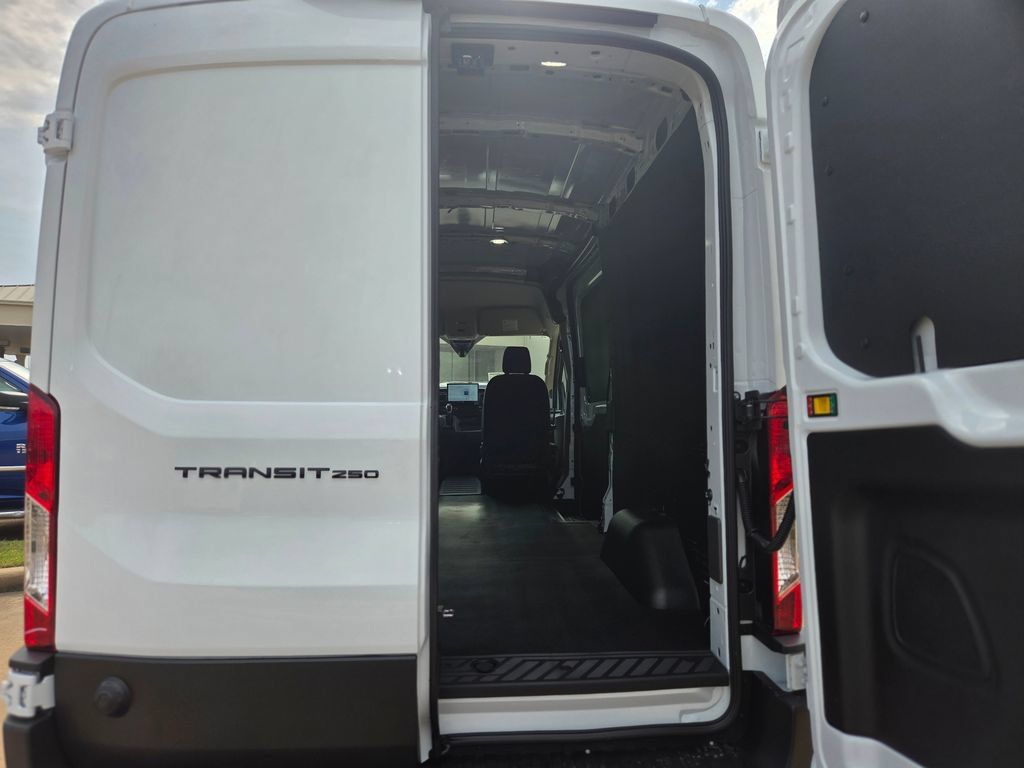 New 2026 Ford Transit 250 148 Medium Roof w/ Load Area Protection Package RWD image 13