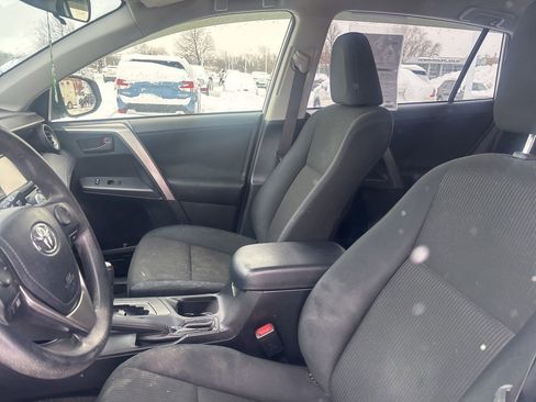 Used 2016 Toyota RAV4 LE image 11