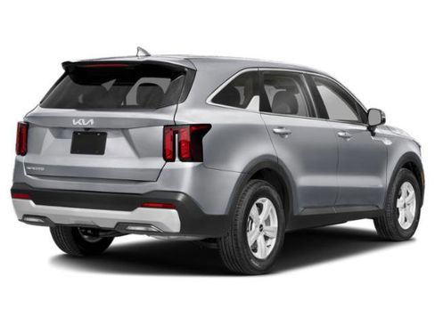Used 2024 Kia Sorento LX FWD image 2
