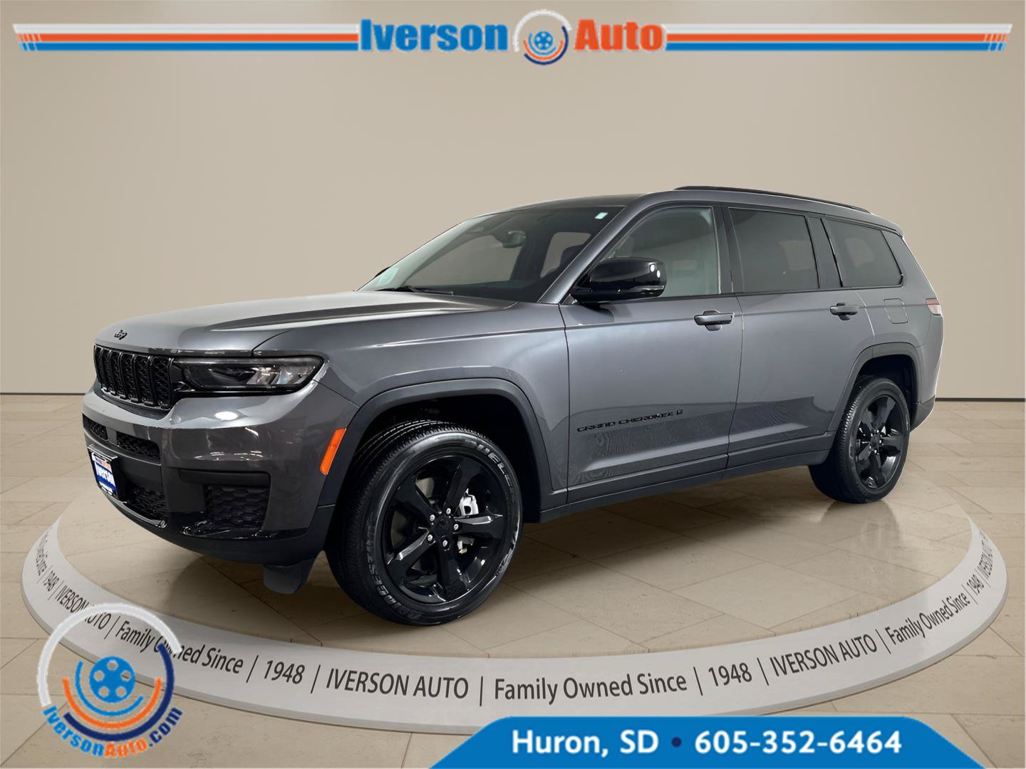 Used 2024 Jeep Grand Cherokee L Altitude AWD/4WD image 6