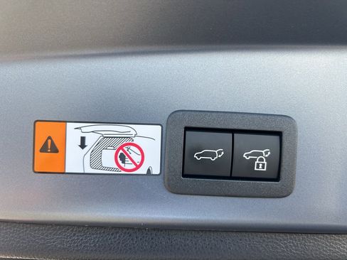 Used 2026 Toyota Corolla Cross XLE image 31