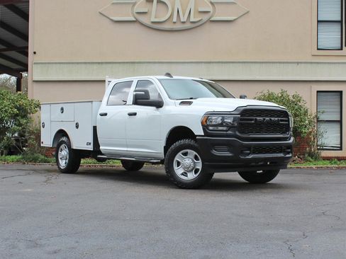 Used 2024 RAM 2500 Tradesman w/ Protection Group AWD/4WD image 3