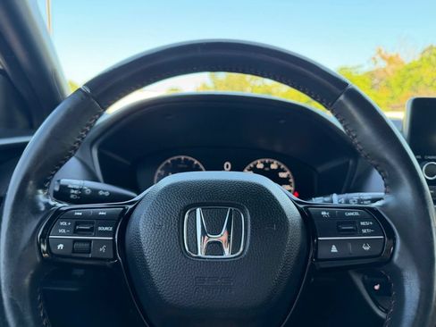 Used 2024 Honda HR-V Sport image 12