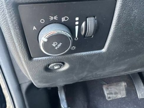 Used 2022 Jeep Grand Cherokee Laredo X AWD/4WD image 15
