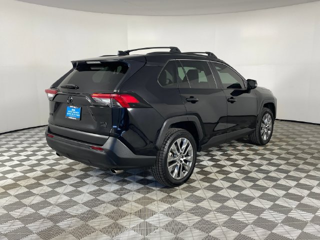 Used 2022 Toyota RAV4 XLE Premium AWD/4WD image 25