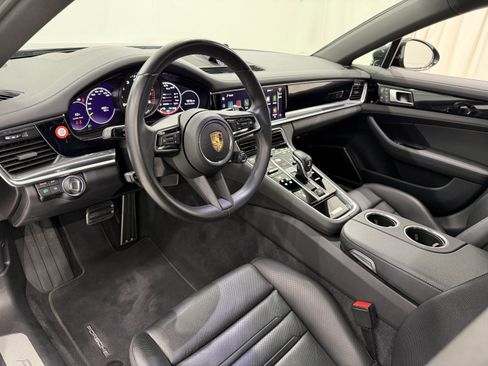 Certified 2023 Porsche Panamera 4 image 4