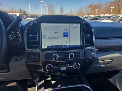 Certified 2022 Ford F450 Limited w/ FX4 Off-Road Package image 31