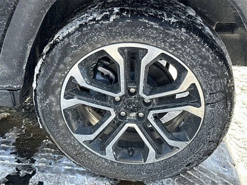 Used 2024 Jeep Compass Limited image 9