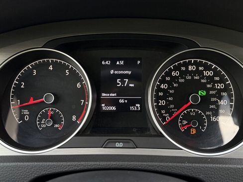 Used 2017 Volkswagen Golf SE FWD image 42