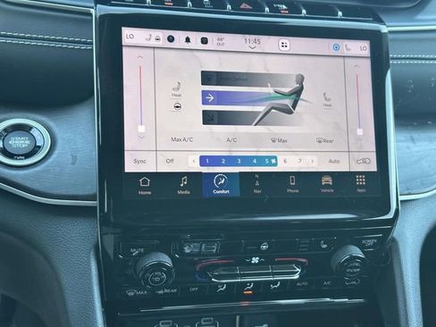 Certified 2023 Jeep Grand Cherokee Limited image 33