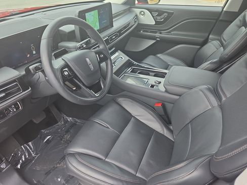 Used 2025 Lincoln Aviator Reserve w/ Equipment Group 201A image 16